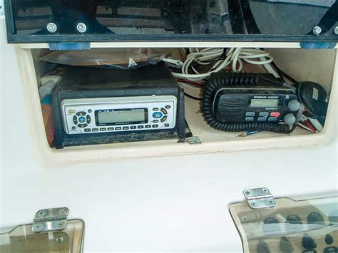wiring a radio in a boat 